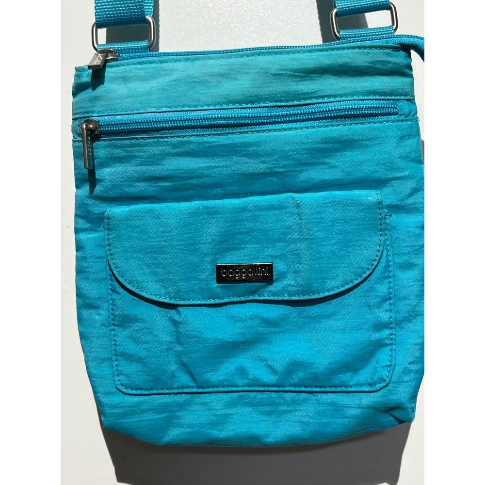 Baggallini Turquoise Blue Nylon Crossbody Travel Bag with Organizer Pockets